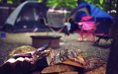 Bare dig og en campingstol – sådan holder du minimalistisk sommerferie